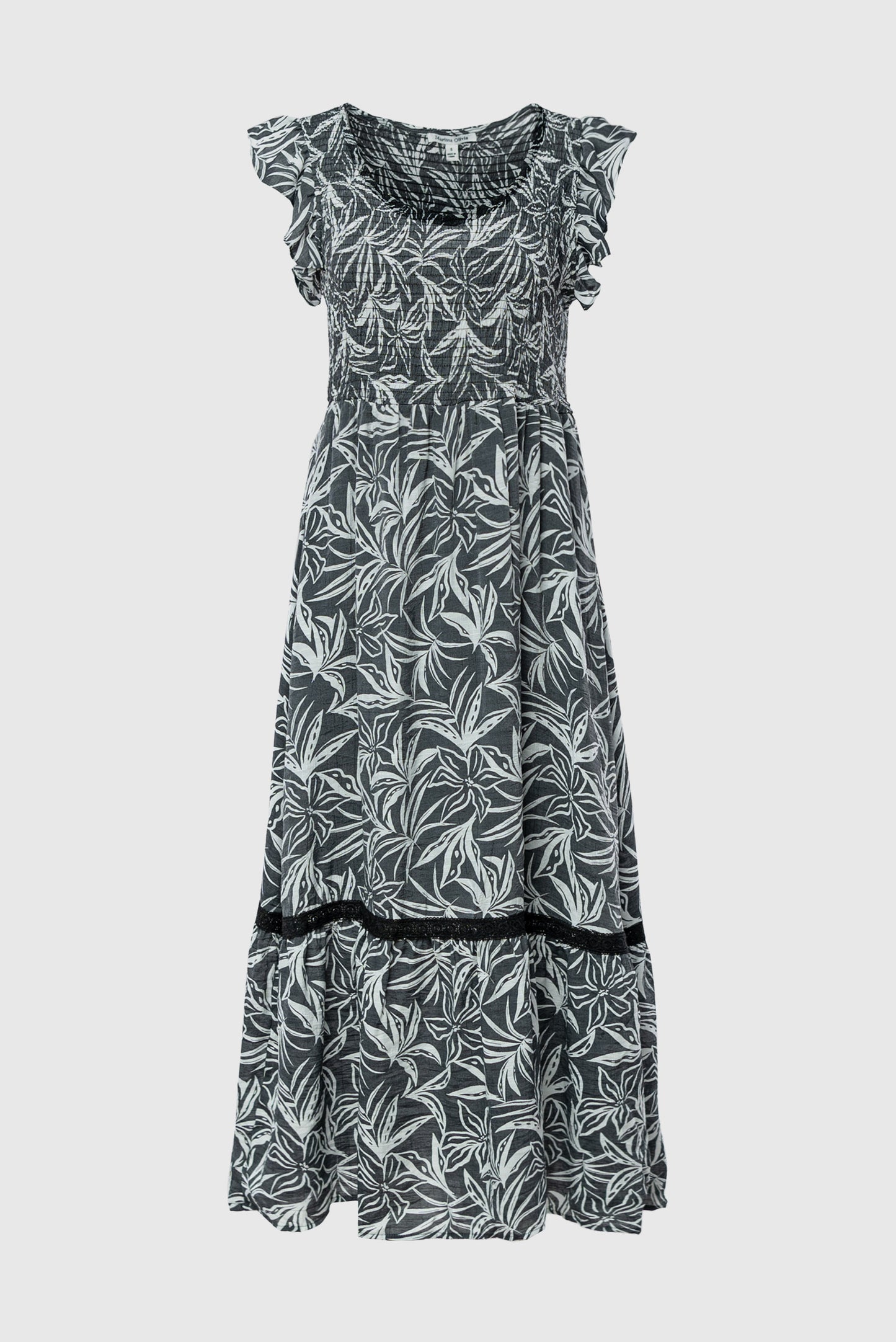 V-Scoop Smocked Maxi Dress Black/White Floral