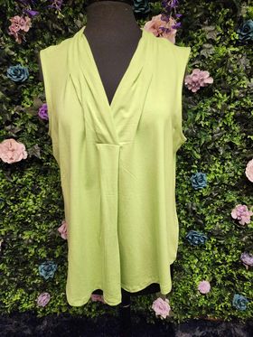 Jasmine Crepe Inverted Pleat Tank Curvy Lime